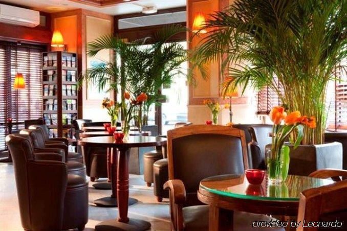 Eiffel Villa Garibaldi Paris Restoran gambar